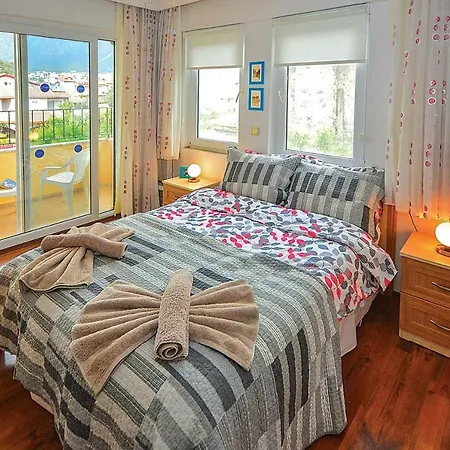 Sleeps 6 Air Con Wifi